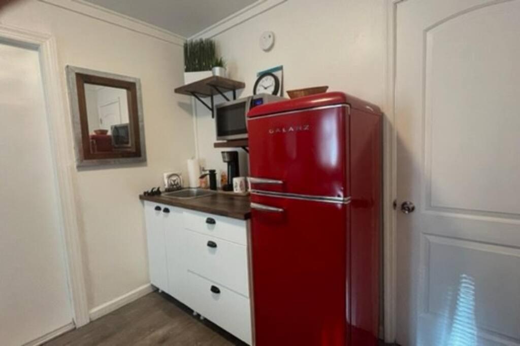 Lovely Studio Apartment With Kitchenette. Tampa Zewnętrze zdjęcie